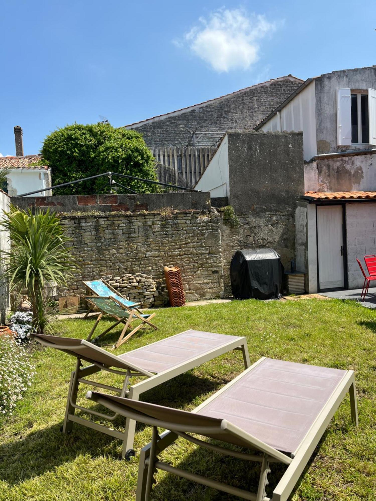Elegante Maison Familiale Au Coeur Des Remparts De La Citadelle Le Château-dʼOléron Exterior foto