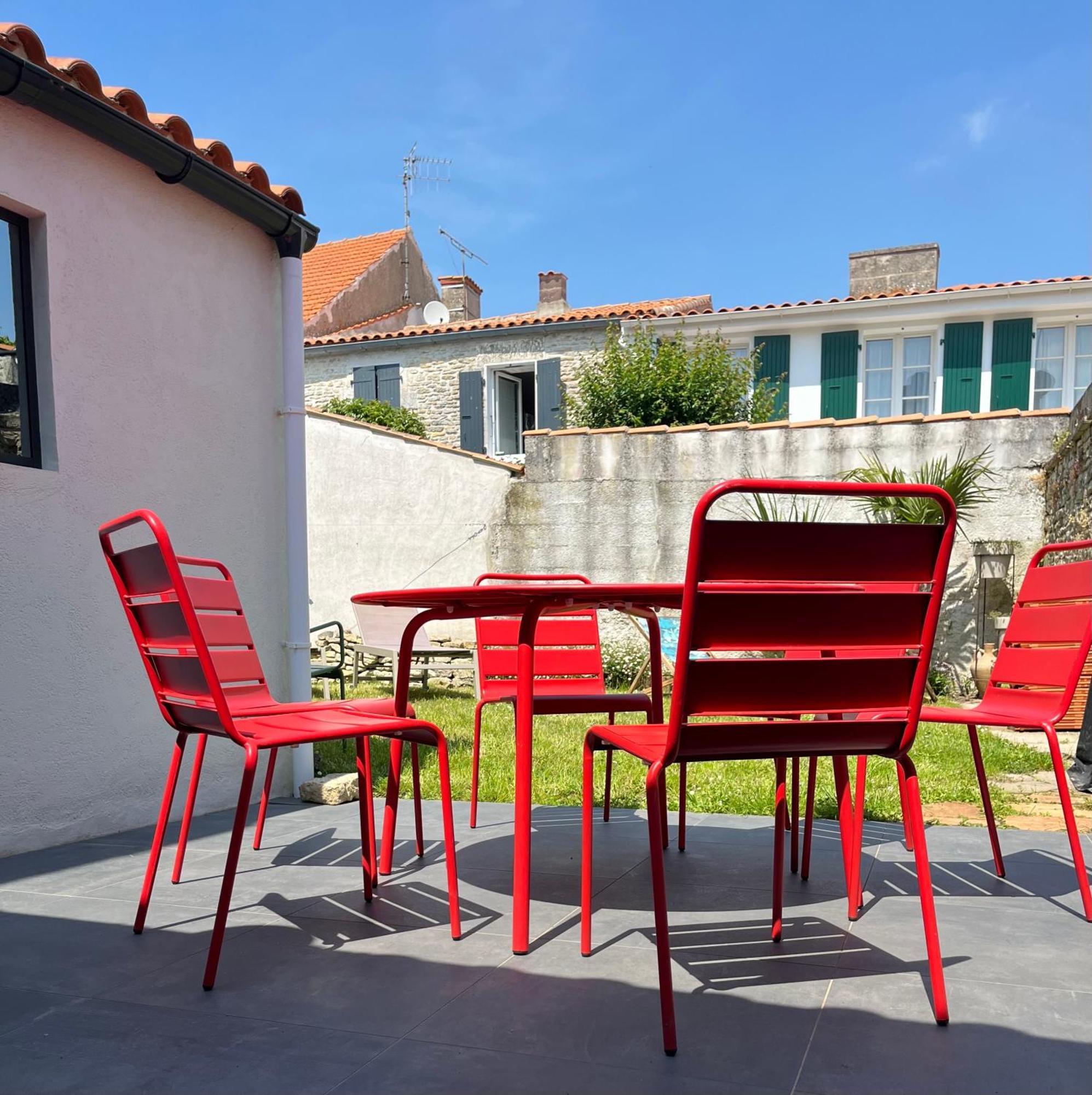 Elegante Maison Familiale Au Coeur Des Remparts De La Citadelle Le Château-dʼOléron Exterior foto